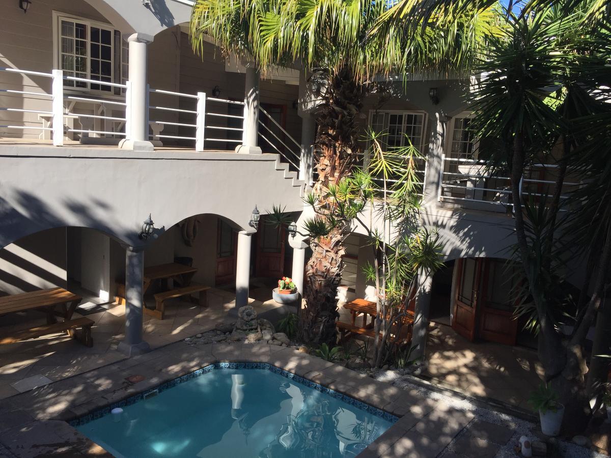 Knysna N2 Lodge 외부 사진